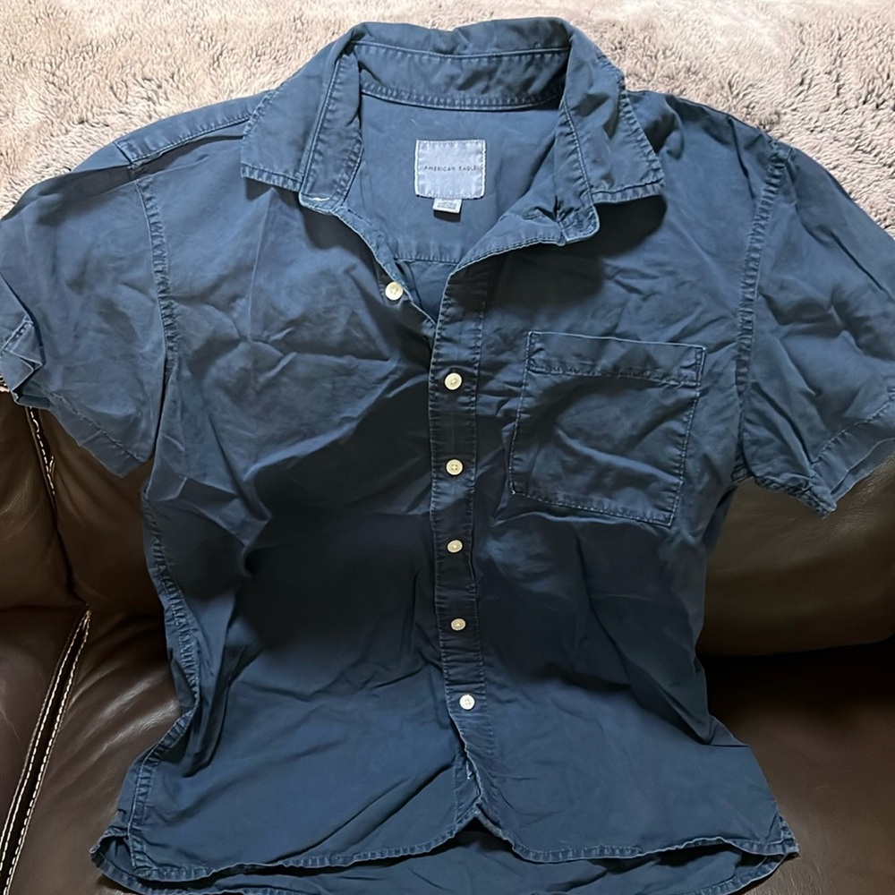 A&E men’s medium short sleeve